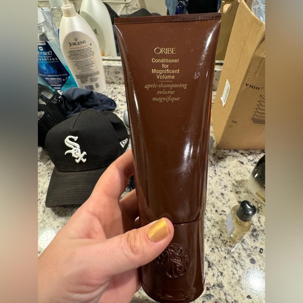 Oribe Conditioner for Magnificent Volume